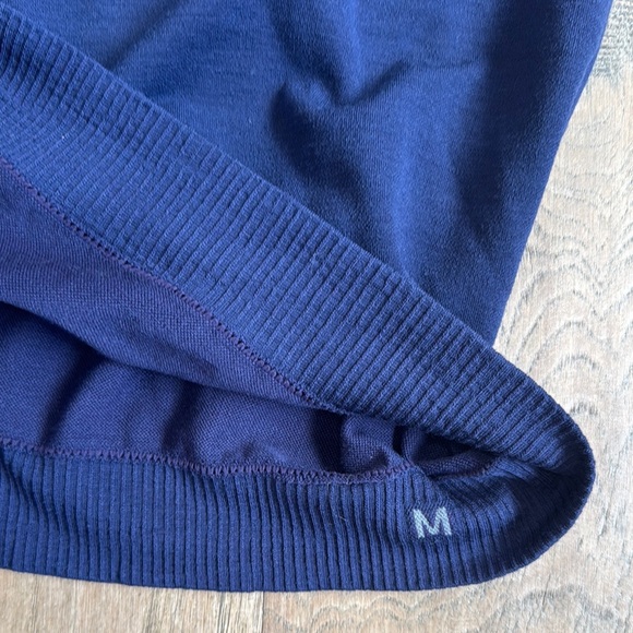 Lululemon Keep the Heat Thermal Long Sleeve Shirt Night Sea Size Medium - Picture 8 of 15